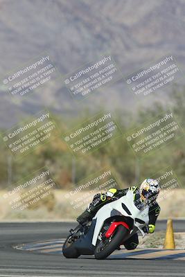 media/Oct-30-2025-Racers Edge (Thu) [[dabbdaf680]]/3-B Group/Session 5 (Turn 6)/